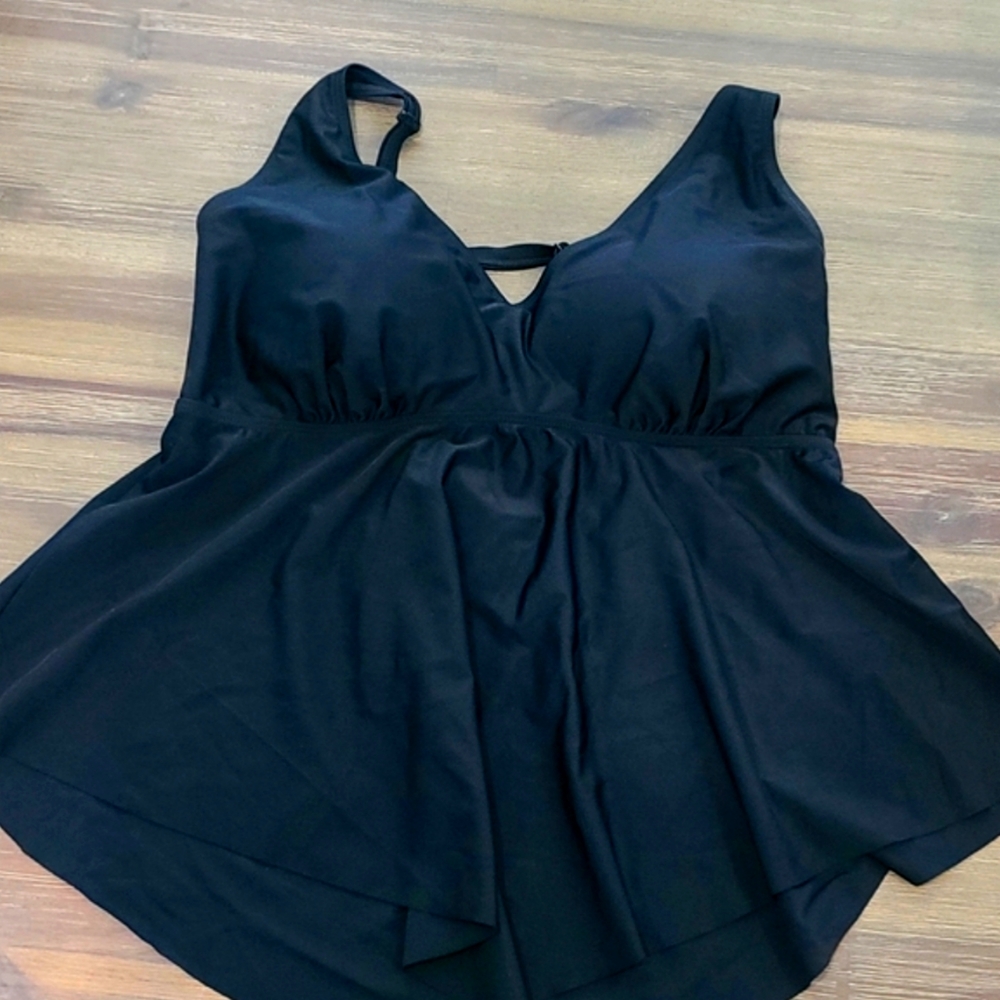NWT Torrid Black V-Neck Tankini